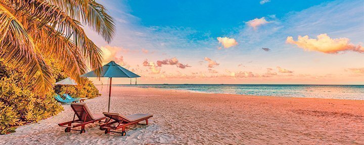 Strand i solnedgangen på Mauritius