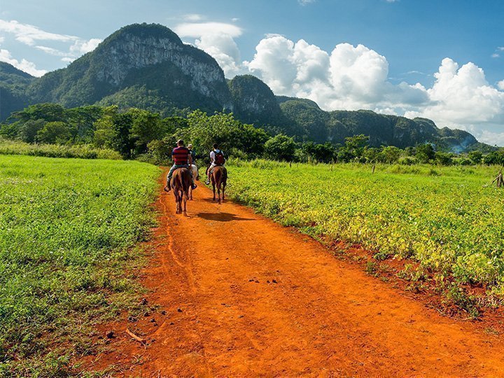 Ridning i Vinales, Cuba