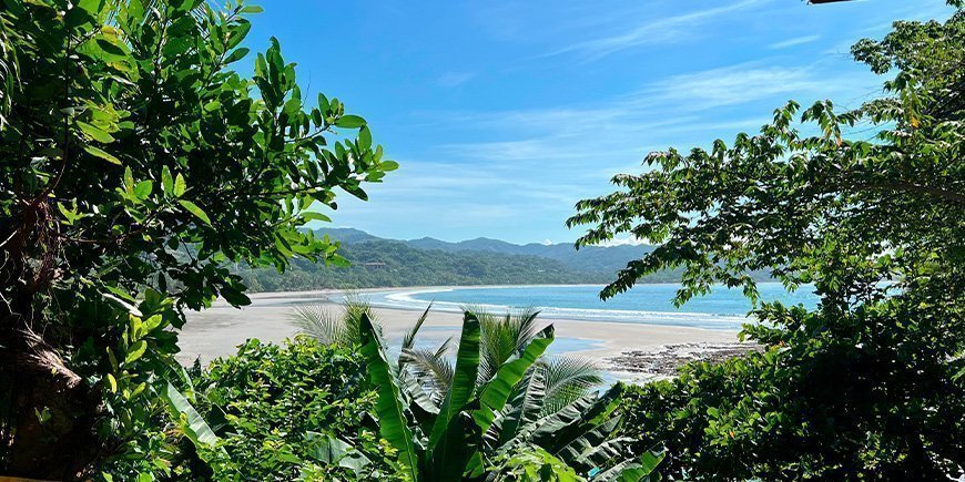 Smukke Sámara, der gemmer sig bag frodig natur