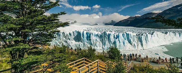 Perito Moreno-gletsjeren på en solrig dag, Patagonien, Argentina